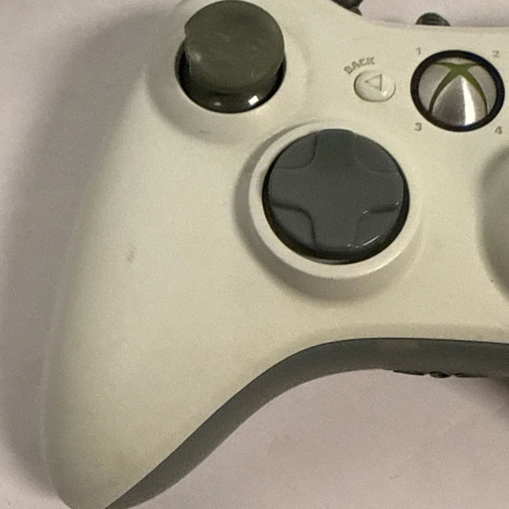 Genuine Microsoft XBox 360 Wired Controller White Microsoft